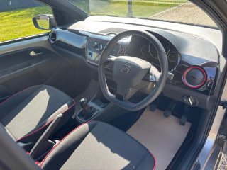 /photos/9937/8b7f41dd-062e-4ac8-b604-830c21e01ddc_i320x240.jpg