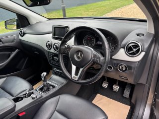 /photos/9937/ee99cc8e-6c54-4e1b-81bd-1e186b360043_i320x240.jpg